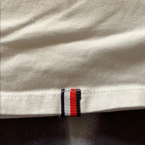 tommy hilfiger tshirt - Picture 2 of 3